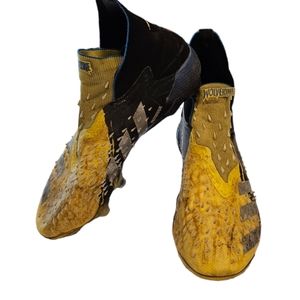 Youth Adidas x Marvel Freak + wolverine laceless soccer cleat size 6.5Y